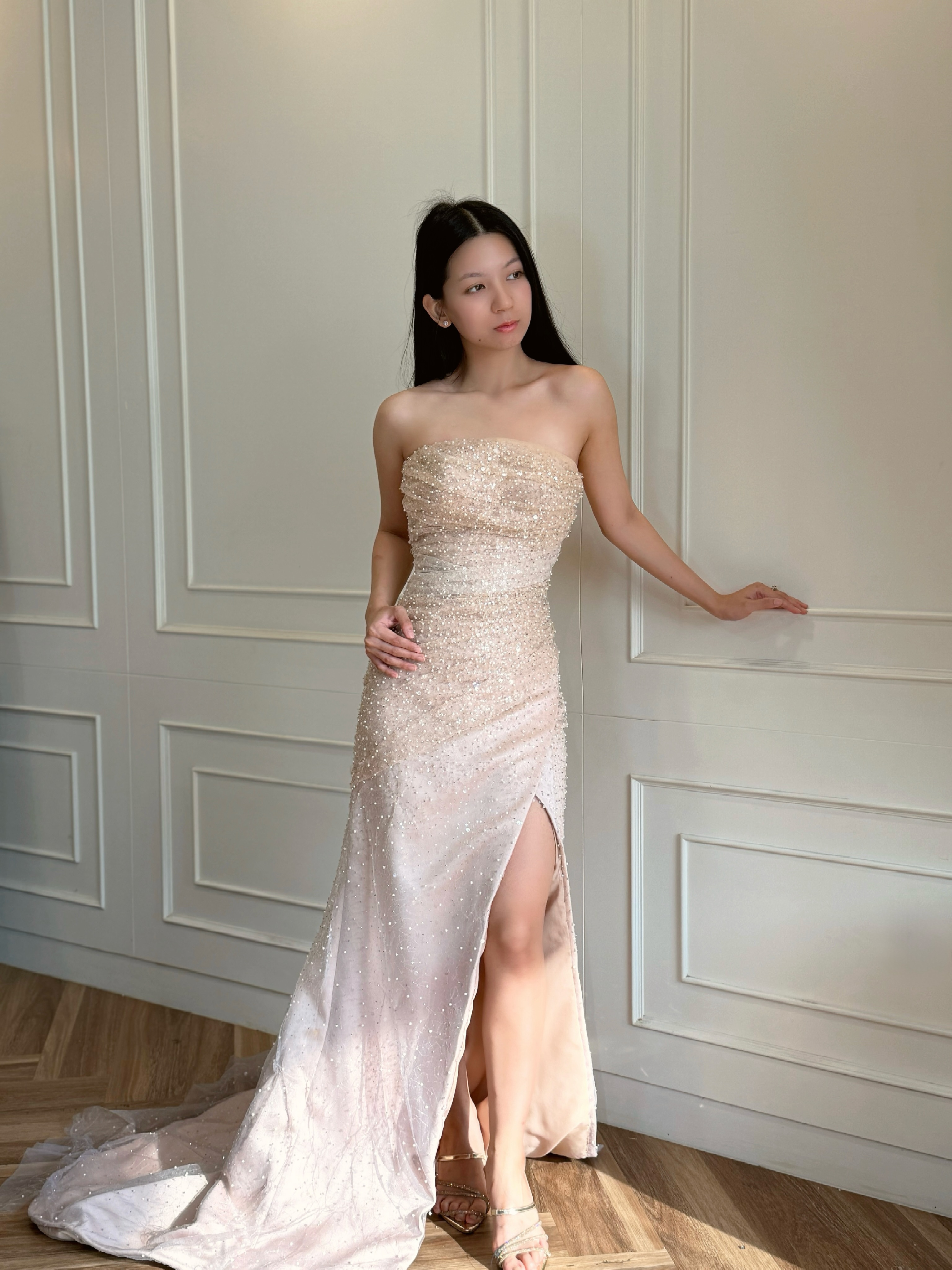 Ivory satin gown with high slit — CELRA.id rental