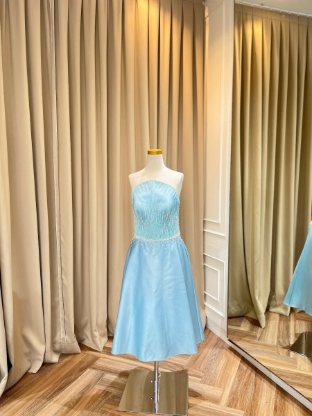 Gaun sewa CELRA.id Blue 05, warna biru muda