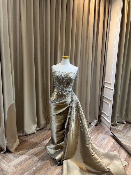 Gaun sewa CELRA.id Gold 17, warna gold