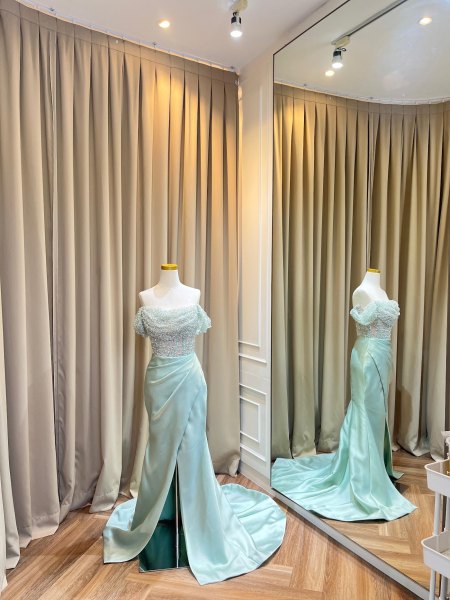 Gaun sewa CELRA.id Green 03, warna hijau