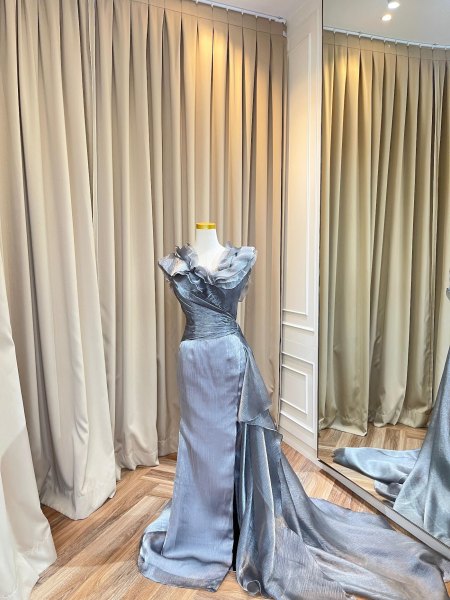 Gaun sewa CELRA.id Grey 02, warna abu-abu