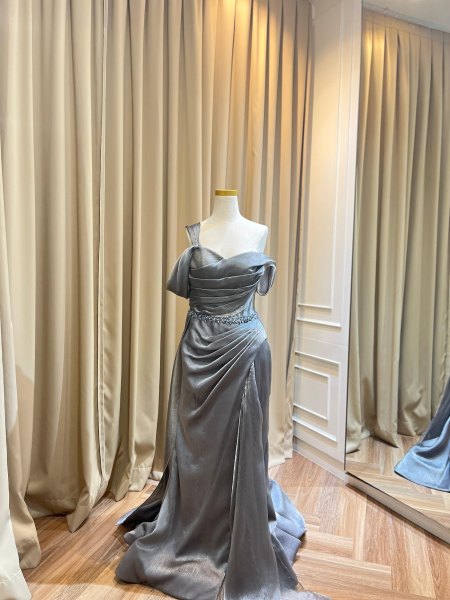 Gaun sewa CELRA.id Grey 07, warna abu-abu