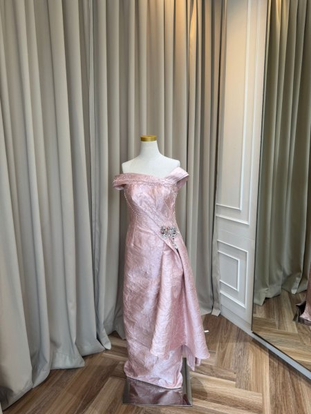 Gaun sewa CELRA.id Pink 01, warna pink