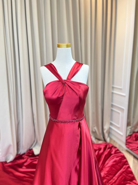 Gaun sewa CELRA.id Red 08, warna merah