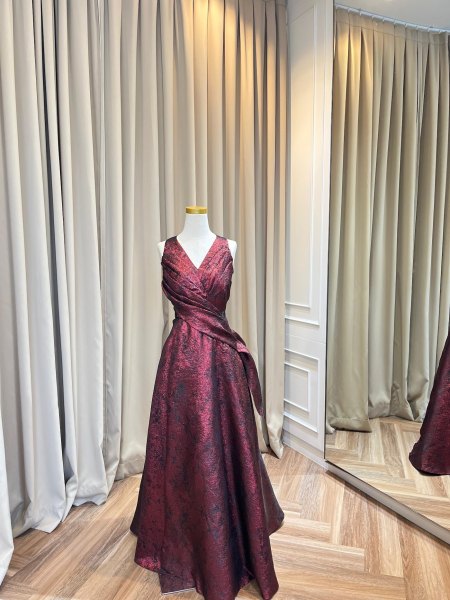 Gaun sewa CELRA.id Red 09, warna merah