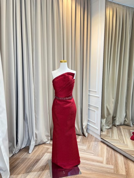 Gaun sewa CELRA.id Red 11, warna merah