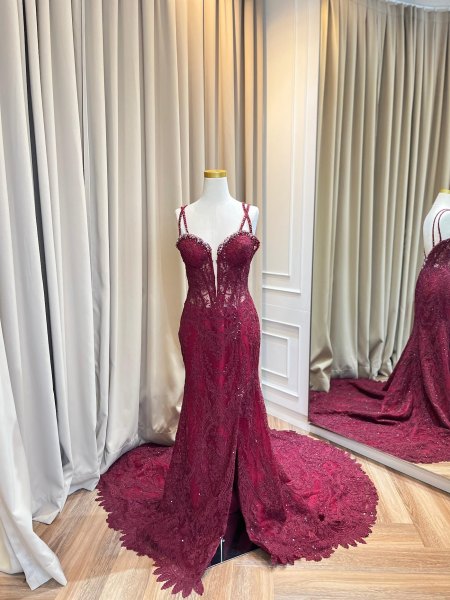 Gaun sewa CELRA.id Red 13, warna merah